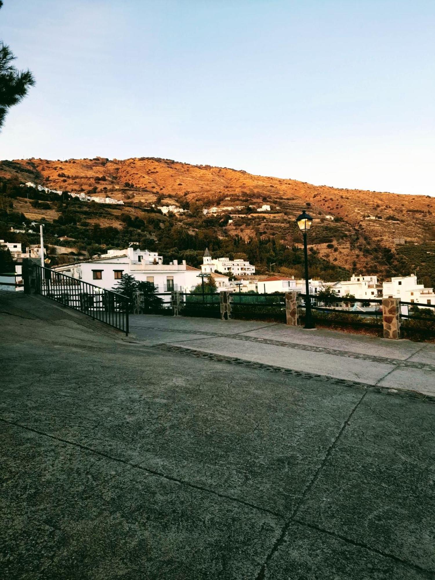 Apartamento Valentino'S- Alpujarra Carataunas المظهر الخارجي الصورة